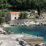 Secluded Fisherman's Cove Skozanje, Hvar - 18887 *